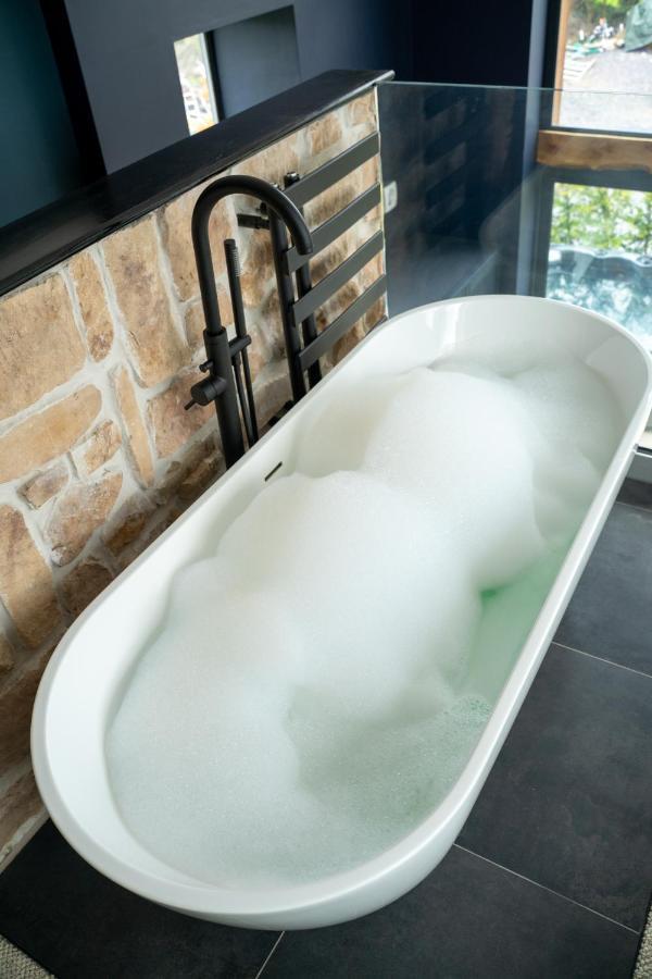 Plas Coch Luxury Barn Llanddeiniolen Bagian luar foto
